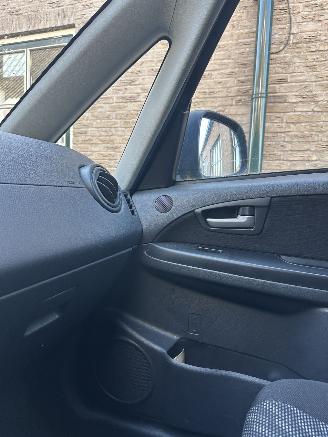 Suzuki SX4 1.6 Shogun picture 11