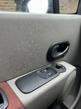 Renault Modus  picture 10