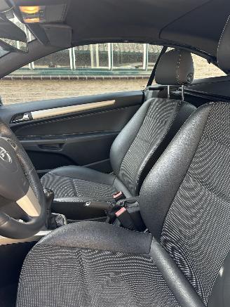 Opel Astra Opel Astra TwinTop 1.8 Cosmo picture 7