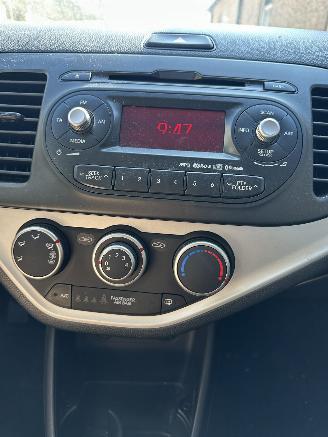 Kia Picanto  picture 10