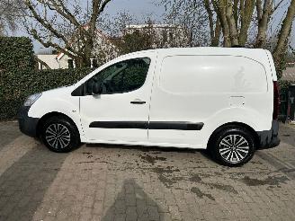 Peugeot Partner GERESERVEERD!!!120 1.6 BlueHDi 100 L1 Première picture 10