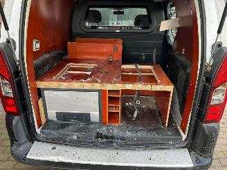 Peugeot Partner GERESERVEERD!!!120 1.6 BlueHDi 100 L1 Première picture 12