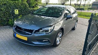 Opel Astra SPORTS TOURER 1.4 Online Edition picture 2