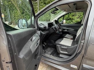 Citroën Berlingo 1.2 PureTech . 5 PERSOONS | CRUISE CONTROL | NAVI picture 11