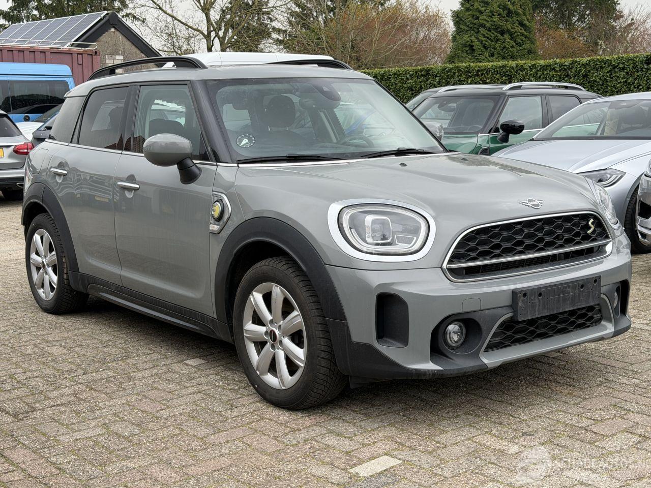 Mini Countryman Cooper SE ALL4. NAVI | KLIMA | NARDO GREY | ( SCHROEFSCHADE )