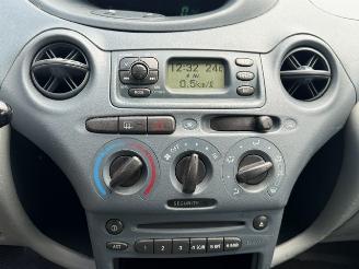 Toyota Yaris 1.3 16v VVT ( INRUIL VERKREGEN ) picture 16