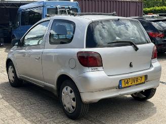 Toyota Yaris 1.3 16v VVT ( INRUIL VERKREGEN ) picture 3
