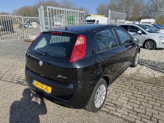 Fiat Punto 1.4 Dynamic picture 8