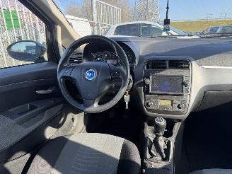 Fiat Punto 1.4 Dynamic picture 18