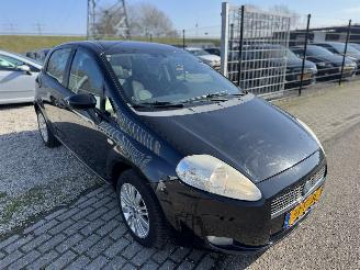 Fiat Punto 1.4 Dynamic picture 3