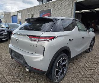 Schadeauto DS Automobiles DS 3 Crossback Grand-Chic Automaat Leder Head-Up Navi Matrix-Led Camera Massage Sport-Mode 114KW/155PK 2021/4