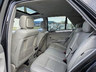 Mercedes ML 63 AMG Facelift Sch.Dak Camera Navi Luchtver. Memory Stoelkoeling Stoelverw. Trekhaak 375KW/510PK picture 13