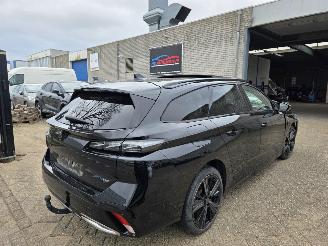 Schadeauto Peugeot 308 GT 1.6-Hybride Pano Memory Focal-Sound Virtual 360View Keyless Leder Sfeerverl. Standkachel Trekhaak 2023/11
