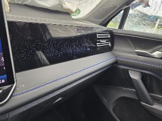 Volkswagen Tiguan Tiguan R-Line 1.5eTSI ProMax-Navi Head-Up Keyless IQ-Light 360View Massage Sfeerverl. Acc Lane-Assist Trekhaak 110KW / 150PK picture 18