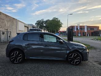 Peugeot 208 GT Automaat Pano Led Keyless Camera Navi Drive-Mode Leder Sfeerverl. 74KW/101PK picture 6