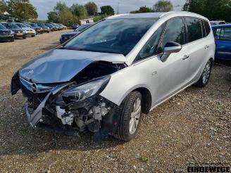 Dezmembrări autoturisme Opel Zafira Zafira Tourer (P12), MPV, 2011 / 2019 2.0 CDTI 16V 110 Ecotec 2013/6