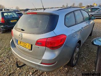 Opel Astra Astra J Sports Tourer (PD8/PE8/PF8), Combi, 2010 / 2015 1.7 CDTi 16V picture 4
