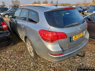 Opel Astra Astra J Sports Tourer (PD8/PE8/PF8), Combi, 2010 / 2015 1.7 CDTi 16V picture 3