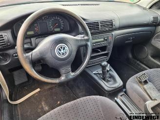 Volkswagen Passat Passat (3B2), Sedan, 1996 / 2000 2.3 VR5 picture 5