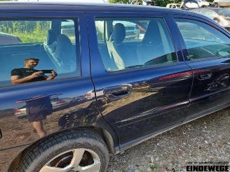 Volvo V-70 V70 (SW), Combi, 1999 / 2008 2.5 T 20V AWD picture 11