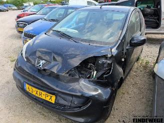 Vrakbiler auto Peugeot 107 107, Hatchback, 2005 / 2014 1.0 12V 2007/8