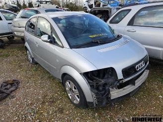 Salvage car Audi A2 A2 (8Z0), Hatchback, 2000 / 2005 1.4 16V 2002/2