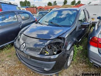 Coche siniestrado Renault Clio Clio III Estate/Grandtour (KR), Combi, 2007 / 2014 1.2 16V TCE 100 2010/11