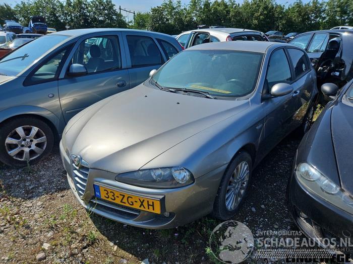 Alfa Romeo 147 147 (937), Hatchback, 2000 / 2010 2.0 Twin Spark 16V