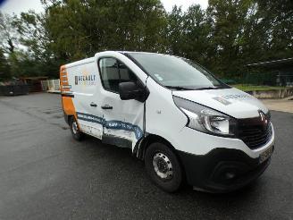 Renault Trafic TRAFIC 3 COURT PHASE 1 - 1.6 DCI - 16V TURBO picture 5