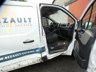 Renault Trafic TRAFIC 3 COURT PHASE 1 - 1.6 DCI - 16V TURBO picture 8