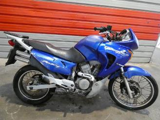 dommages motocyclettes  Honda Transalp 650  2002/5