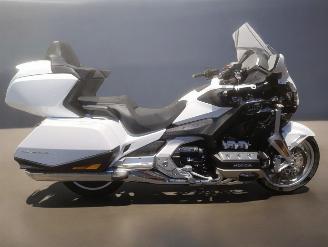 Schade motor Honda GoldWing DCT 2022/4