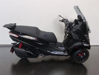 damaged scooters Piaggio  MP3 HPE 2024/10