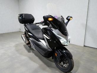Schade scooter Honda  FORZA 2020/6