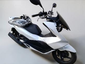 Schade scooter Honda  PCX 2017/2