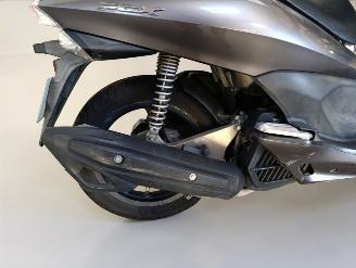 Honda  PCX picture 11