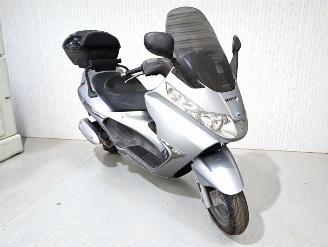 Piaggio XEVO 125  picture 23