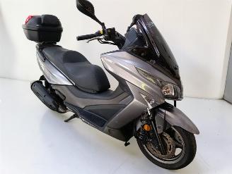 damaged scooters Kymco  X TOWN 2017/9