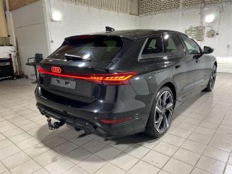 Schadeauto Audi A6 avant A6 e-tron Avant performance S line AHK/360/Navi 2025/3