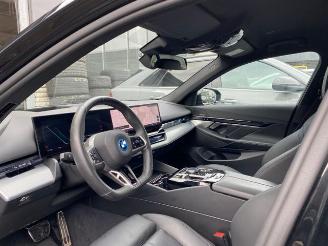 BMW i5 eDrive40 M Sport Pro HUD/360/H&K/NAVI picture 12