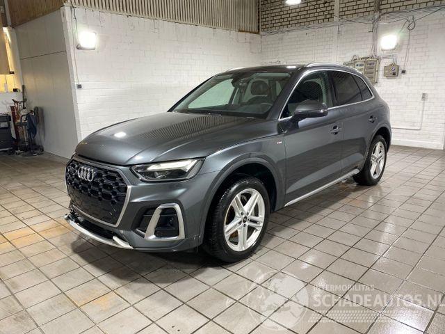 Audi Q5 50 TFSIe quattro S line AHK/KAM/NAVI
