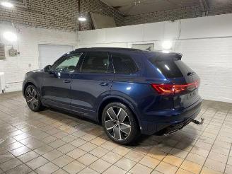 Volkswagen Touareg 3.0 TDI 4Motion R-Line STANDHZG/PANO/HUD picture 2