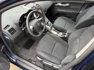 Toyota Auris 1.8 Hybrid | Camera | Clima | Unieke km stand | picture 13
