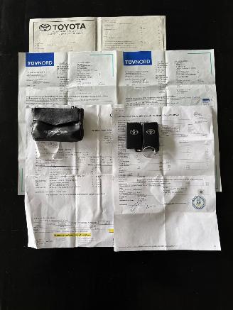 Toyota Auris 1.8 Hybrid | Camera | Clima | Unieke km stand | picture 26