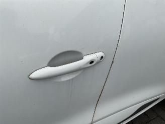 Renault Clio 1.2 GT Sport picture 18