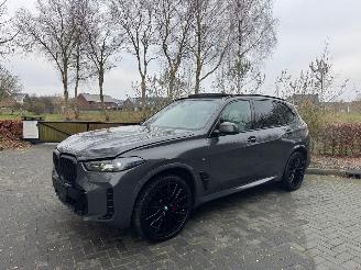 krockskadad bil auto BMW X5 X5 40d xDrive M Sport Panorama HUD 360view Trekhaak VOL VOL 2024/1
