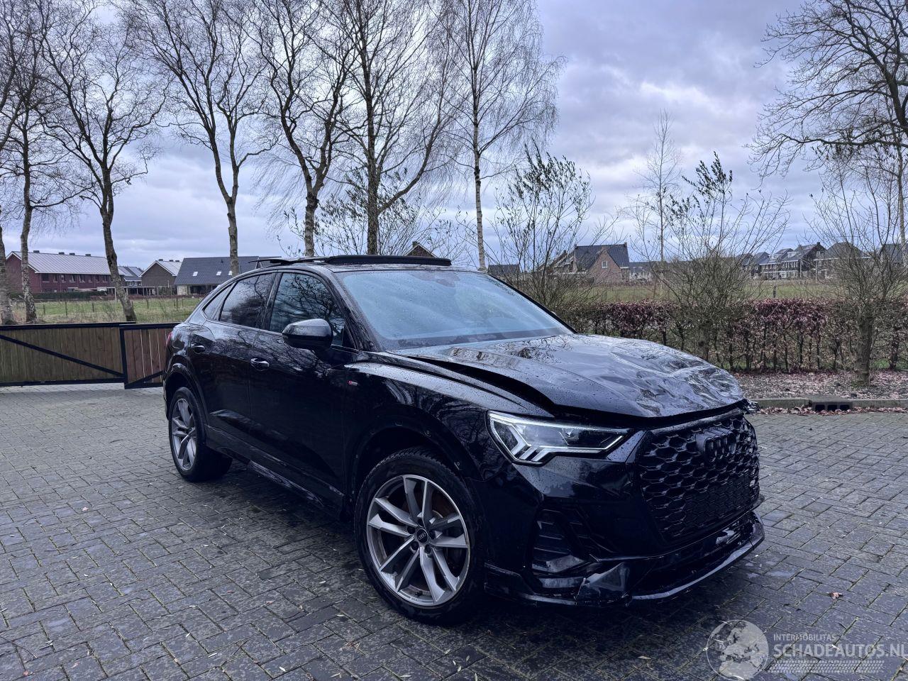 Audi Q3 Audi Q3 Sportback 45 TFSI e S line PANO Leder Camera Trekhaak VOL