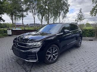  Volkswagen Touareg Touareg 3.0 TDI 210 kW 4Motion R-Line Trekhaak Camera Luchtvering 4 wiel besturing 2025/2