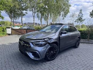 Auto incidentate Mercedes GLA Mercedes-Benz GLA 250e AMG PANO Trekhaak Camera Ambiance HUD VOL!! 2024/3