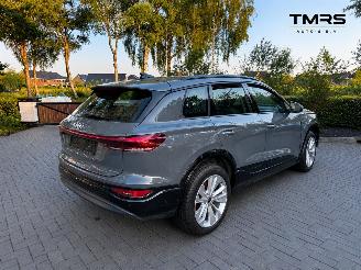 Voiture accidenté Audi Q6 Audi Q6 e-tron performance 225 kW Passenger Display ! 2025/10